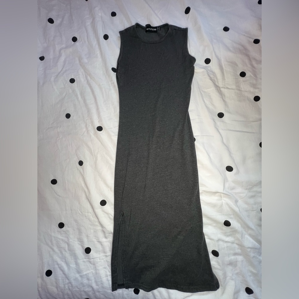 GRAY MAXI SUMMER DRESS - SIZE 4 Pretty Little Thing